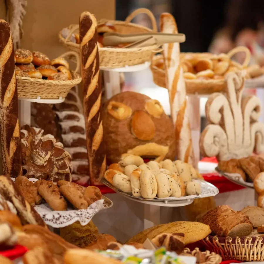 Bánh nên thử khi ghé tiệm